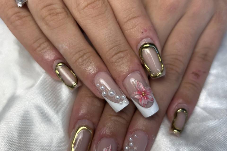 Nail art chargé avec 3D
