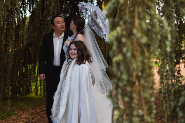 Les mariés et leur fille