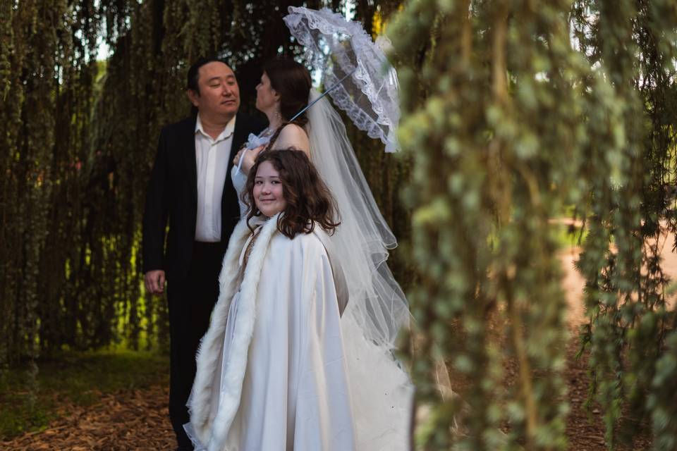 Les mariés et leur fille