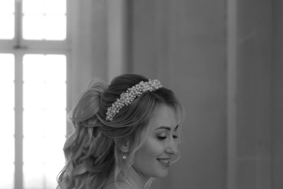 Coiffure qui met en valeur la mariée