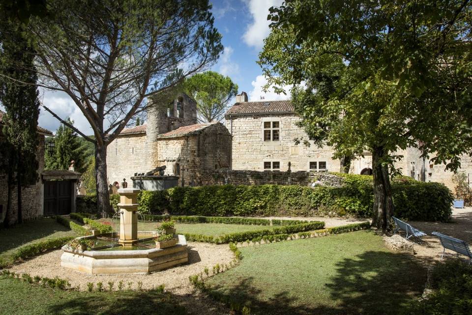 Fontaine Cour du château