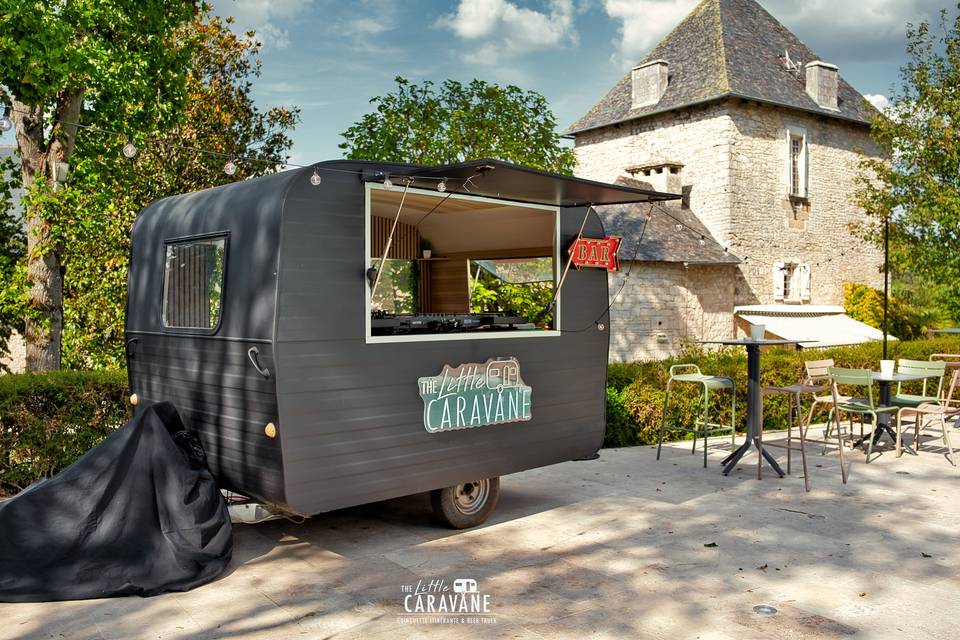 THE LITTLE CARAVANE