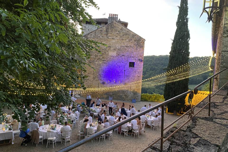 Sous les guirlandes à LED