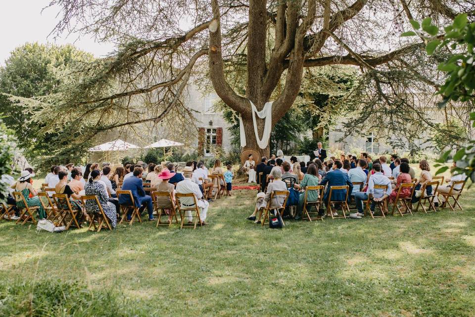 Ceremonie dans le jardin