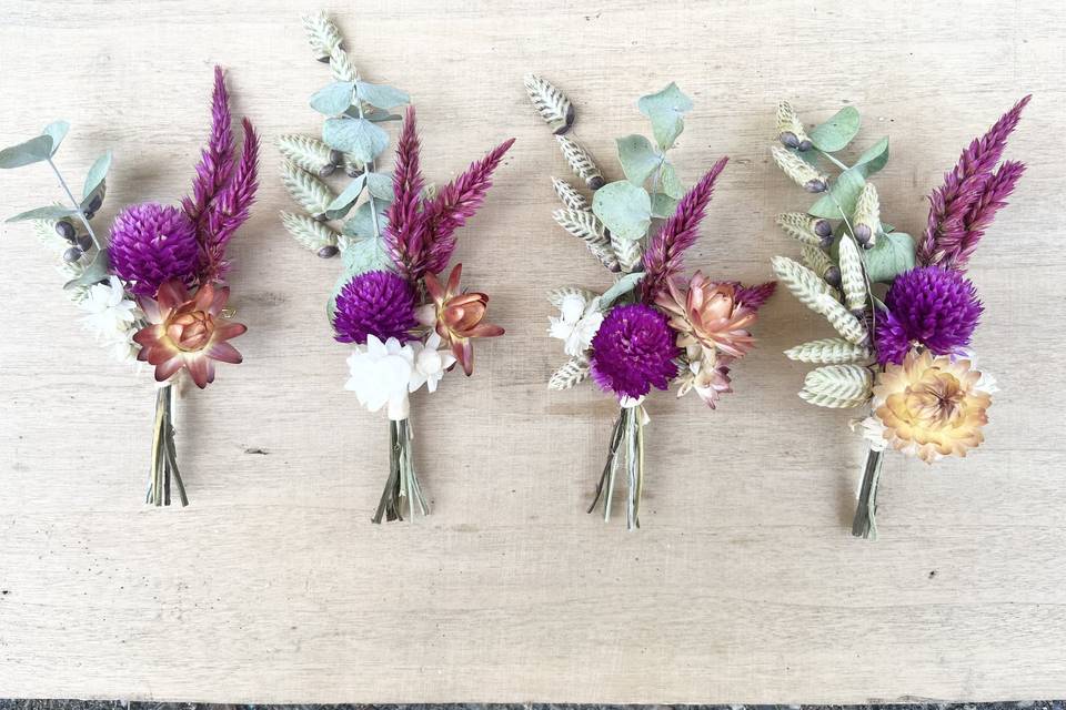 Boutonnières fleurs séchées