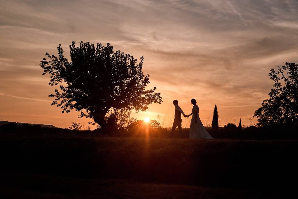 Séance couple au couché de sol