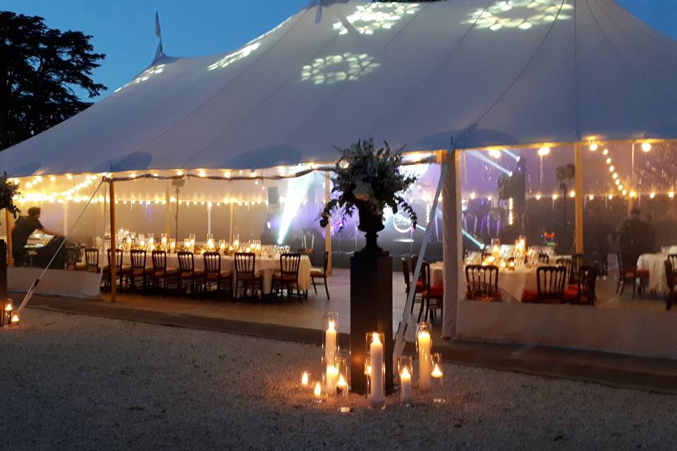 Mariages en extérieur : vive les tentes et chapiteaux de réception