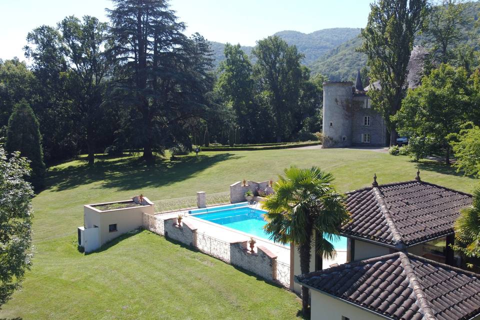 Château vue piscine