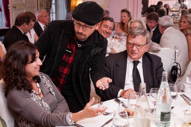 Déambulation entre les tables