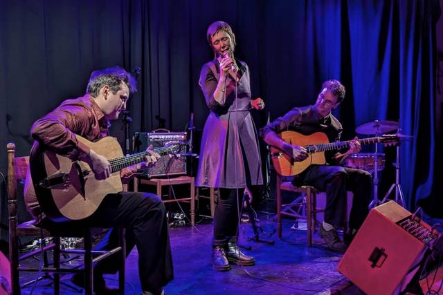 En trio live