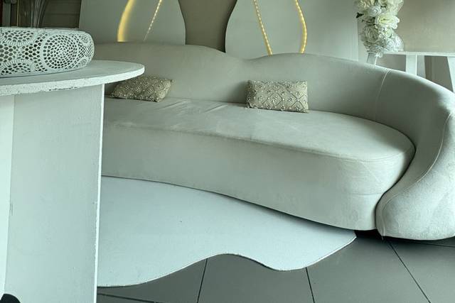 Une magnifique banquette beige