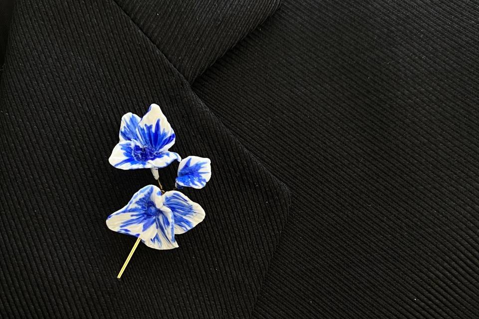 Boutonnière colorée artisanale