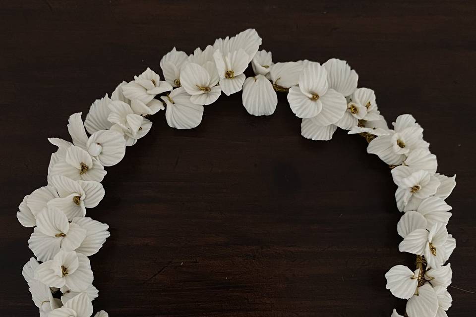 Couronne fleuri artisanale