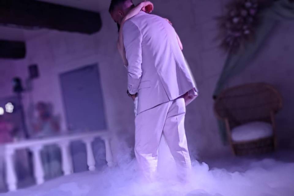 Mariés sur leur nuage