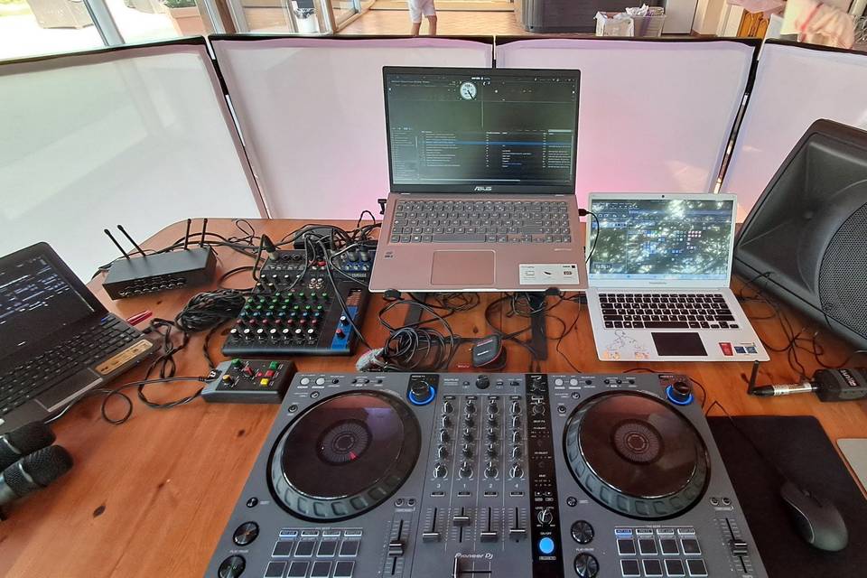 SET UP DERRIERE