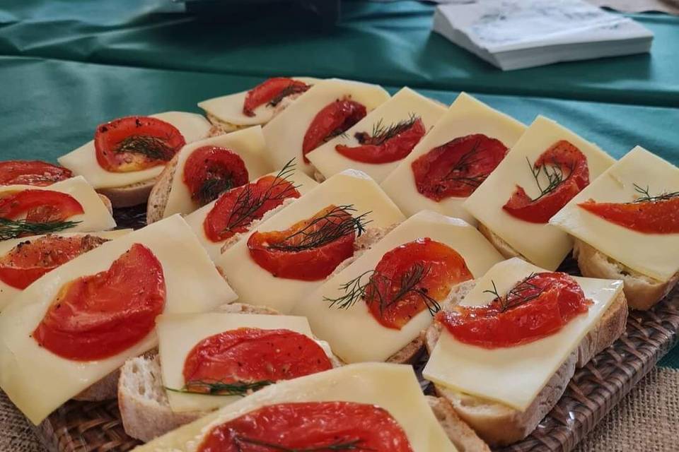 Tartines comté tomate séchée