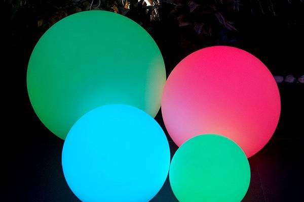 Location boules lumineuses