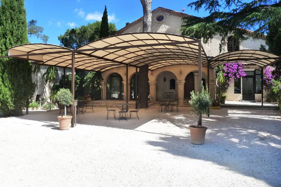 Pergola à l'avant