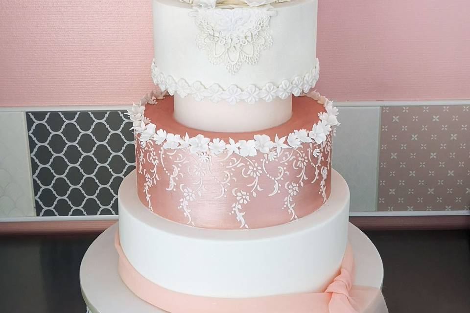 Wedding cake romantique chic