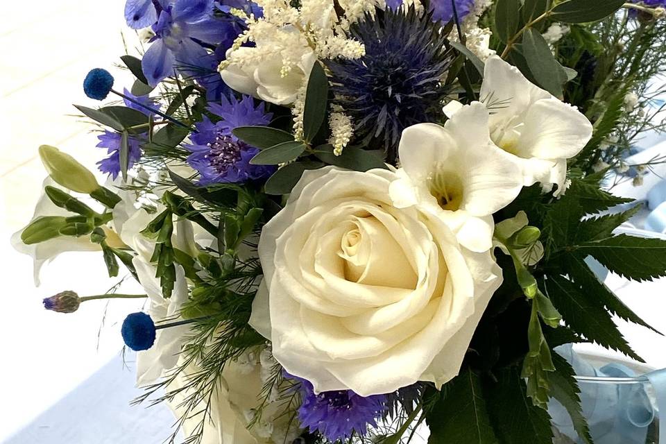 BOUQUET MARIEE BLEU ET BLANC 4