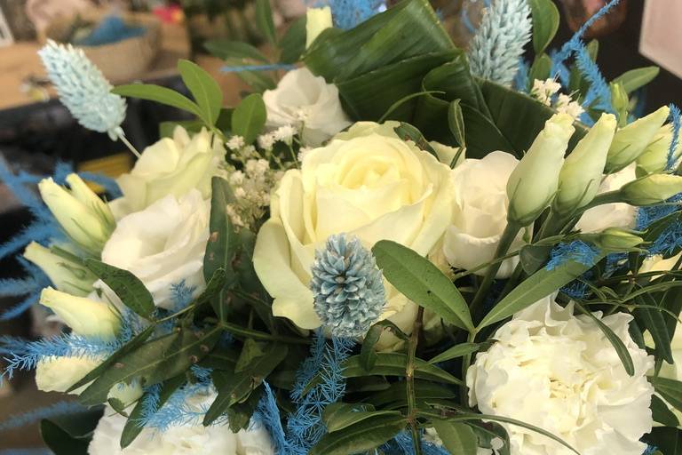 Bouquet de mariee bleu