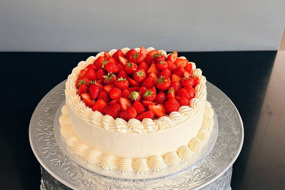 Wedding cake fruits rouge