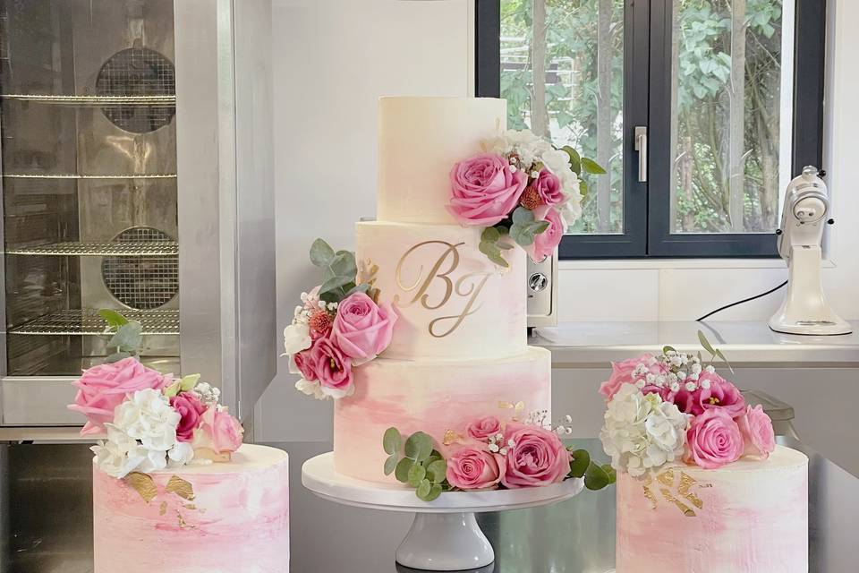 Wedding cake sobre et chic