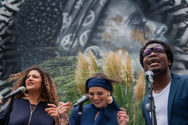 Blue Shine Voices - Gospel