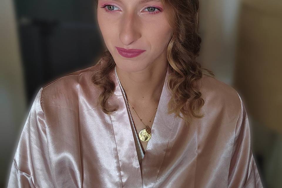 Maquillage invité rose