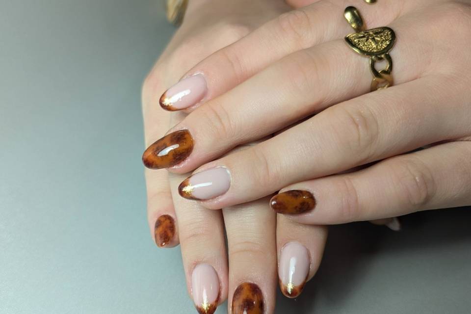 Tortoise nail