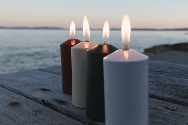 Bougies au bord de mer