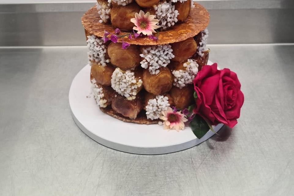 Croquembouche