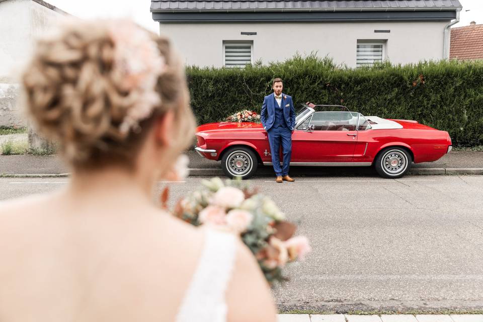 Mariage en Mustang cabriolet