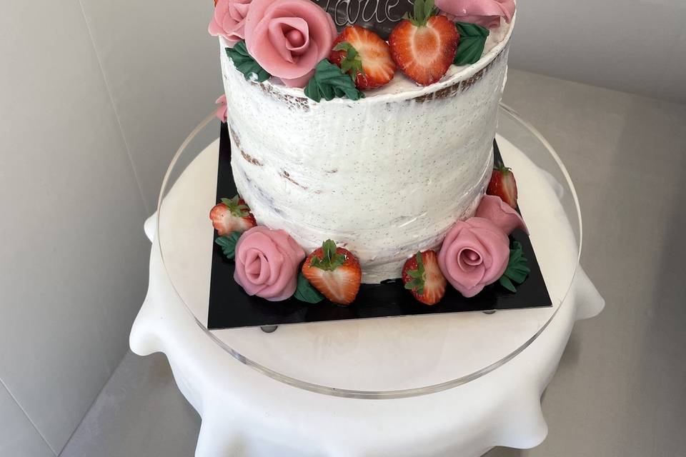 Wedding cake style fraisier