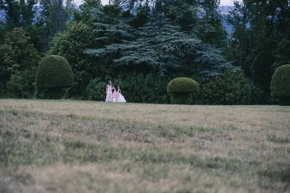 Jouer dans le jardin