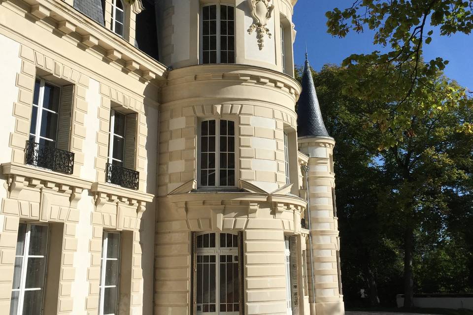 Le Château d'Hardricourt