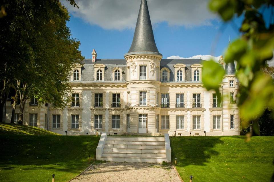 Le Château d'Hardricourt
