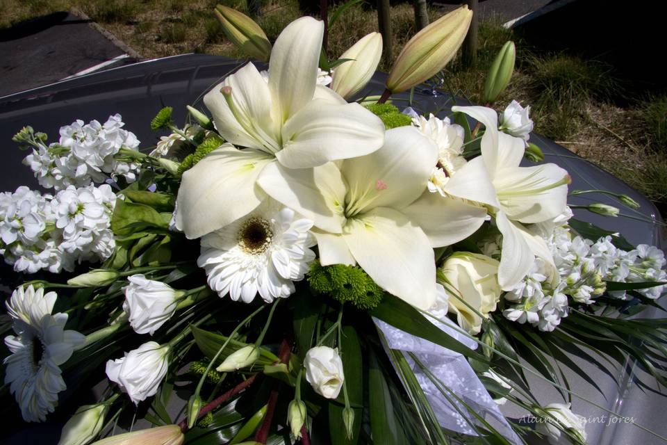 Bouquet sur la voiture