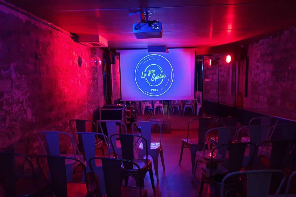 Salle de projection karaoke