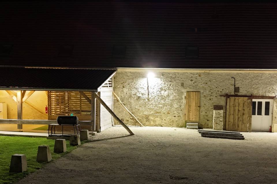Extérieur de nuit