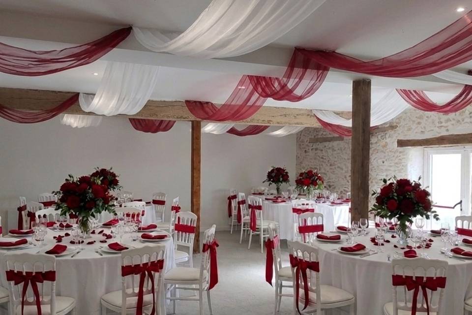 Salle de réception déco rouge