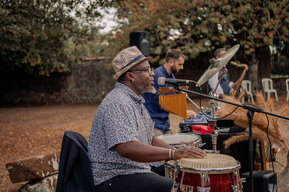 Excellente sélection de ensemble de tambour bongo disponible