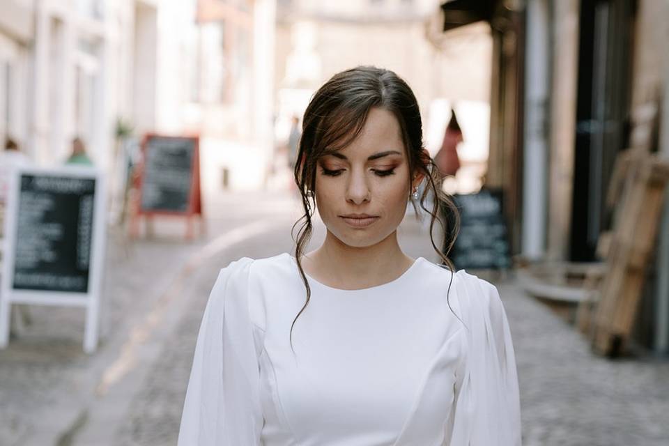 Maquillage et chignon mariée