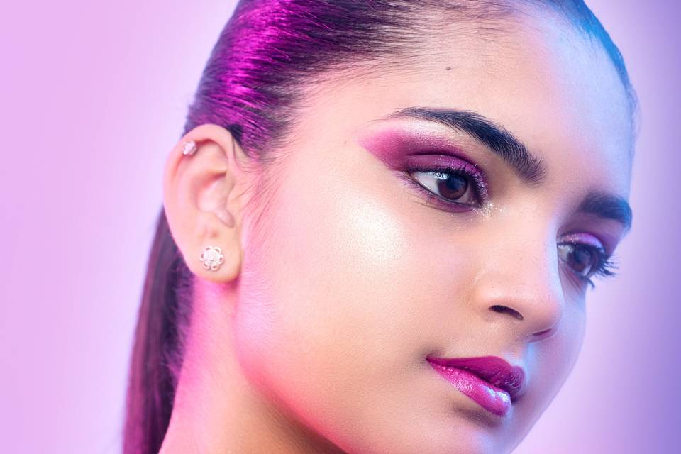 Glossy Coiffure/Maquillage