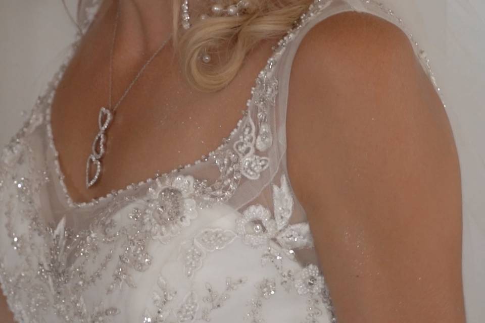 Préparation mariée -plan vidéo