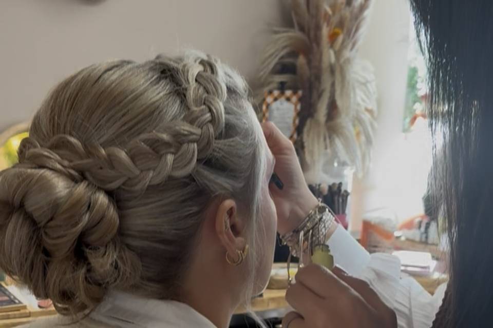Make up et coiffure invitée
