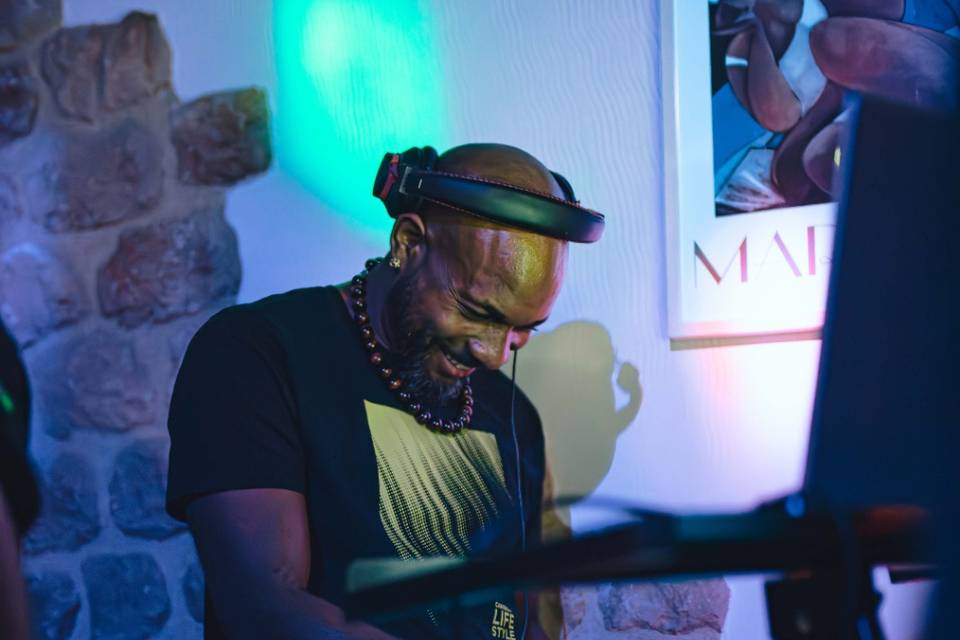 DJ Niks