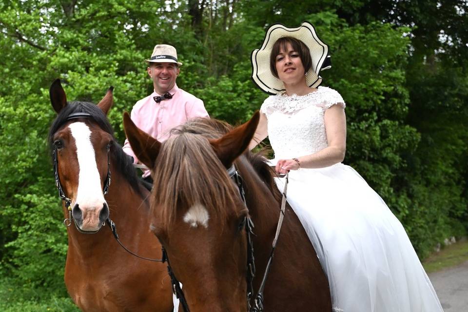 Les mariés à cheval