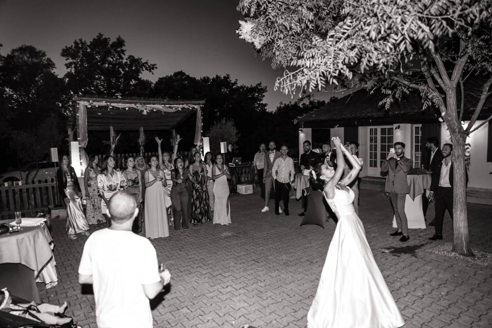 Lancé du bouquet mariée