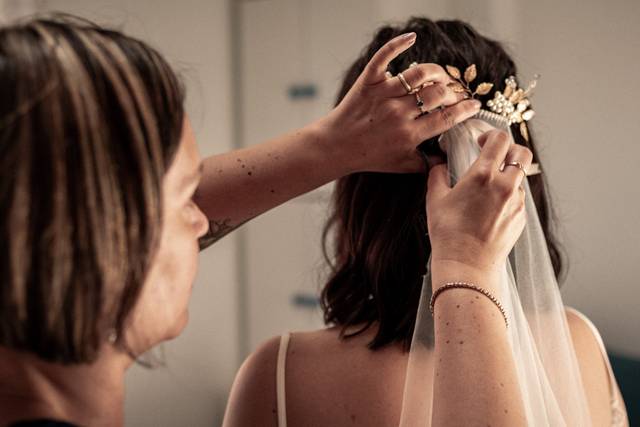 Preparatifs de la mariee